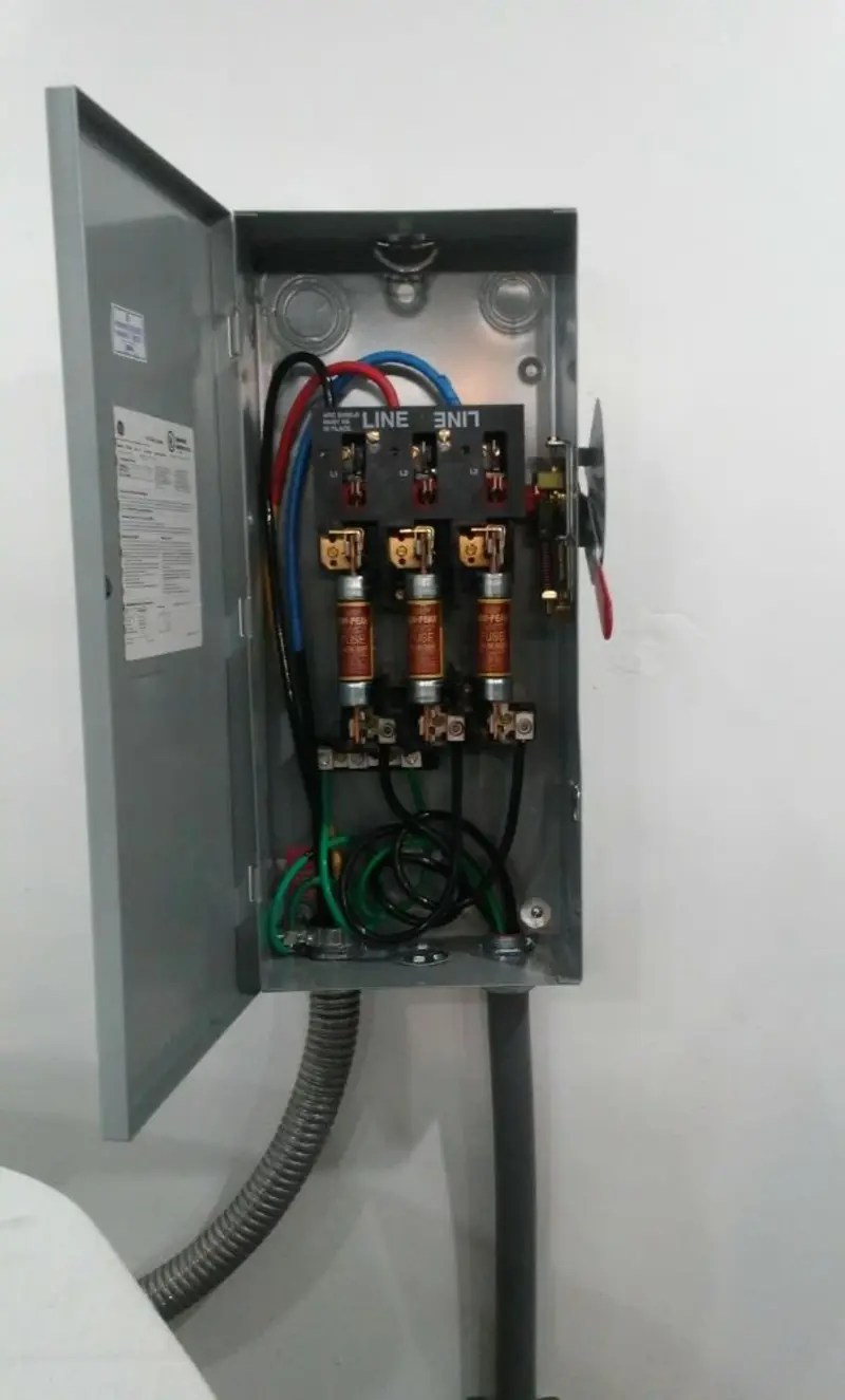 Three-phase disconnect switch installed for Smoke Detector Installation in Woodway